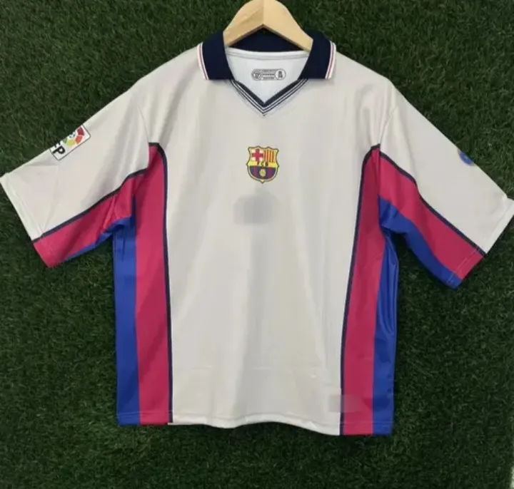 FC Barcelona Retro Ronaldinho #10 Away Jersey – Premium Quality